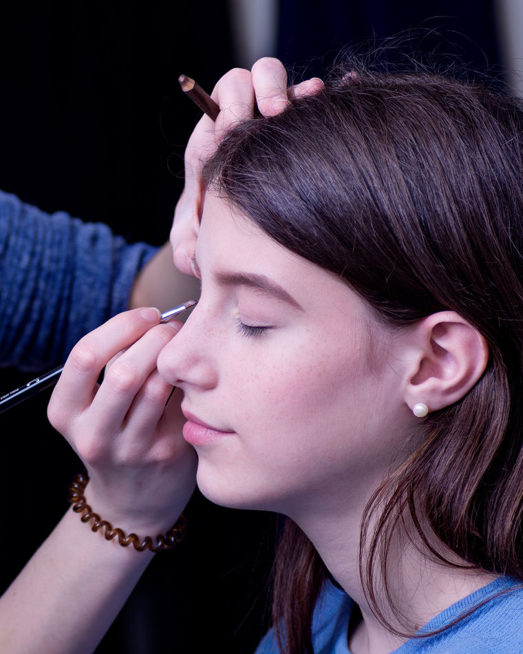 BTS on a Beauty Genre Shoot (count the eyelashes) ...