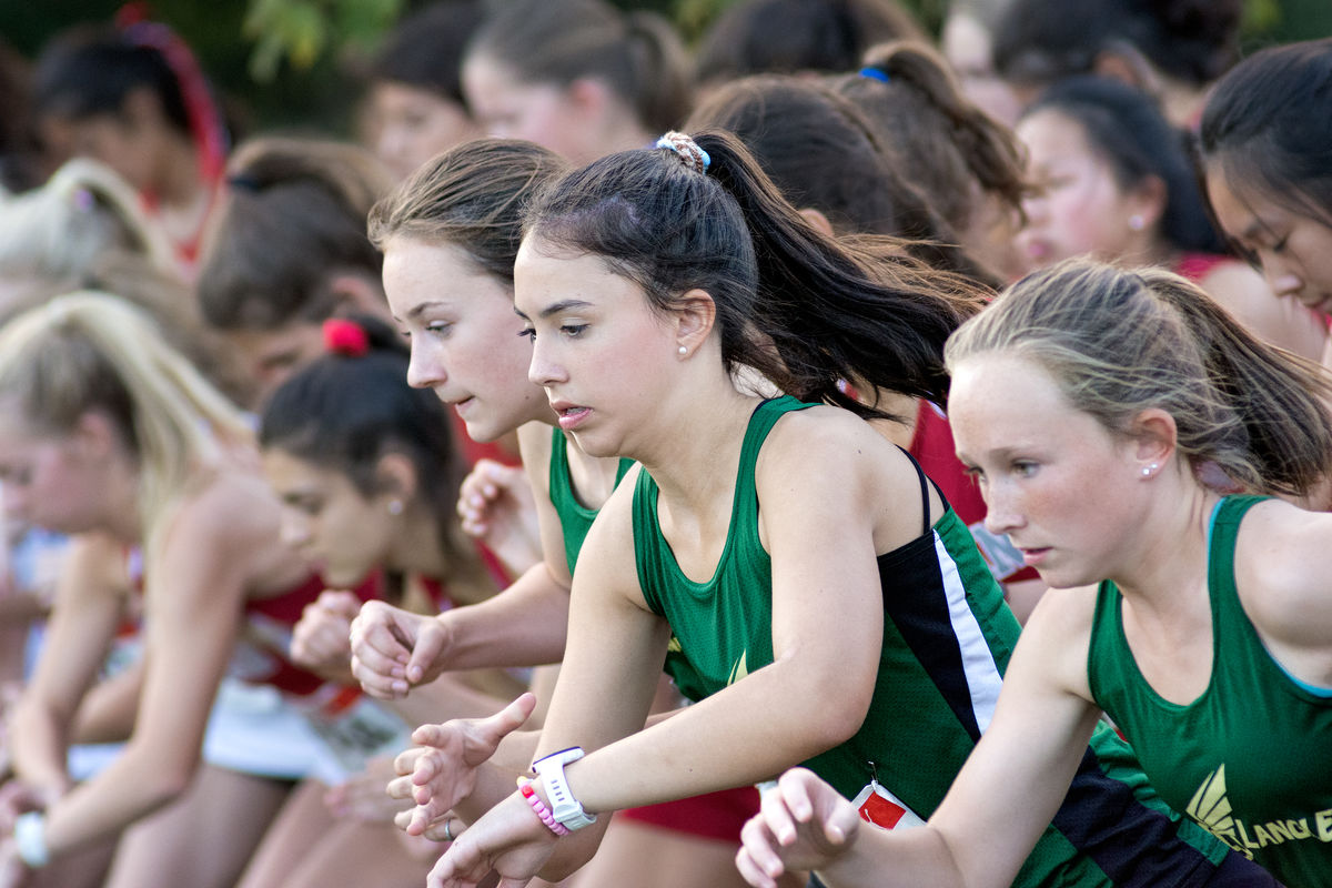 Start of a girls' Cross Country Race: AF 180mm f/2...