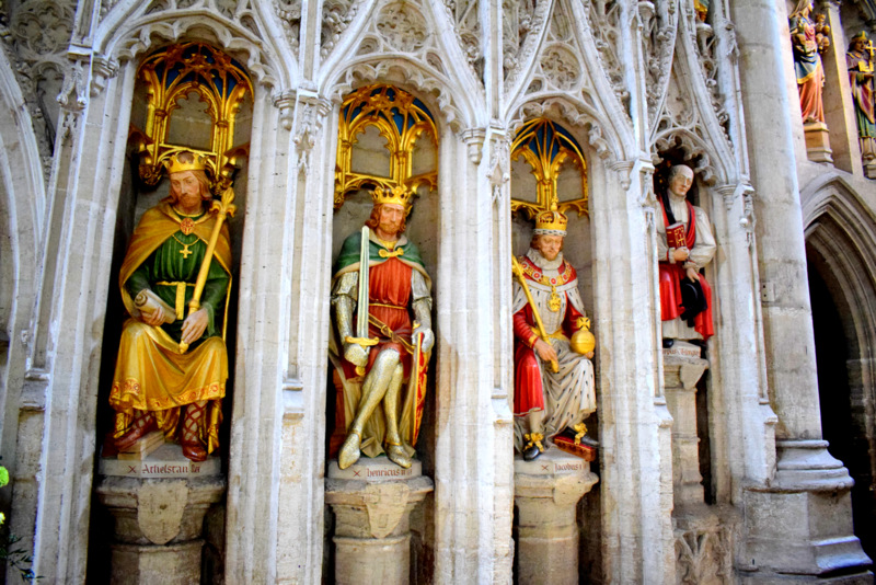 Beautiful Medieval statues....