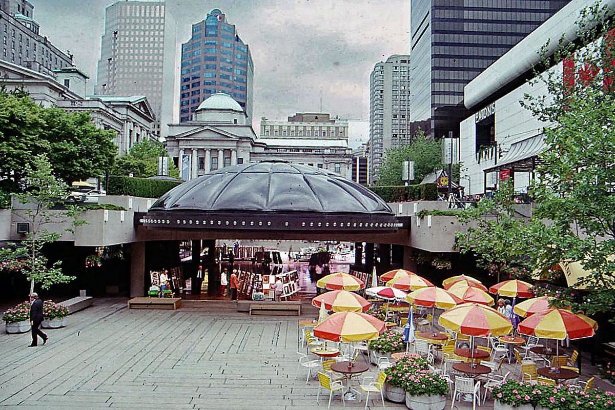 1989 June Vancouver, Canada    Robson Square at Go...