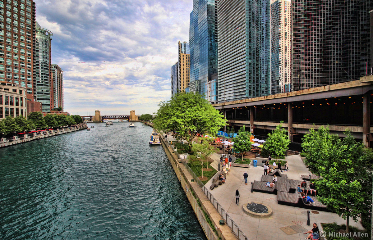 The Chicago River Walk with the three Wacker Drive...