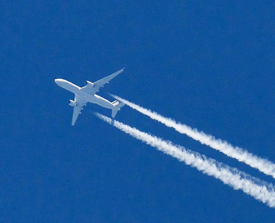 Jet stream I see these jets flying over quite often.