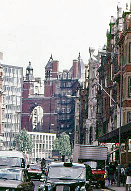 1985 July  London, England   Brompton Road - view ...