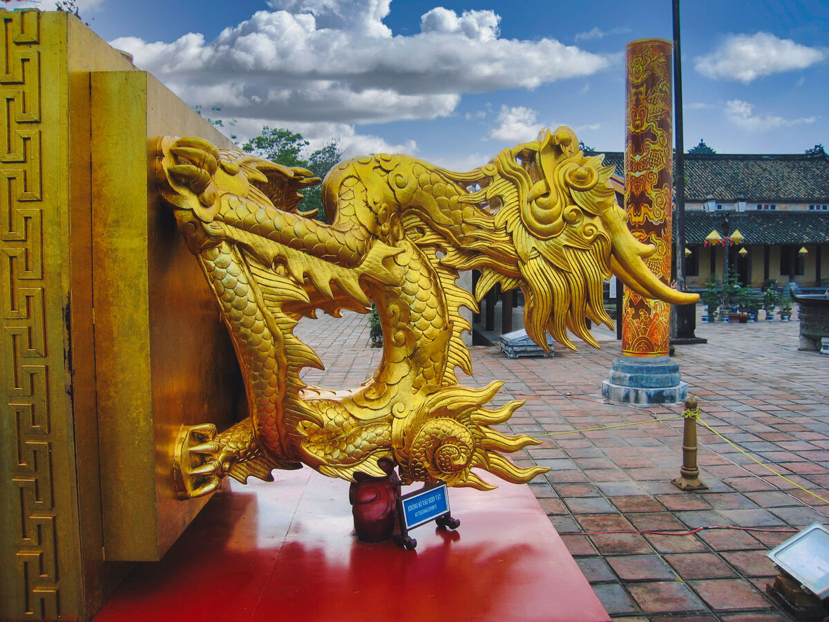 Imperial Dragon Statue...