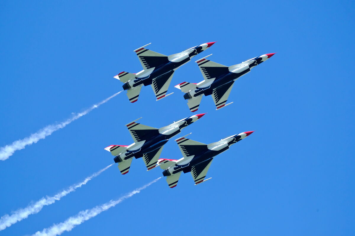 US Air Force Thunderbirds F-16 Aircraft...