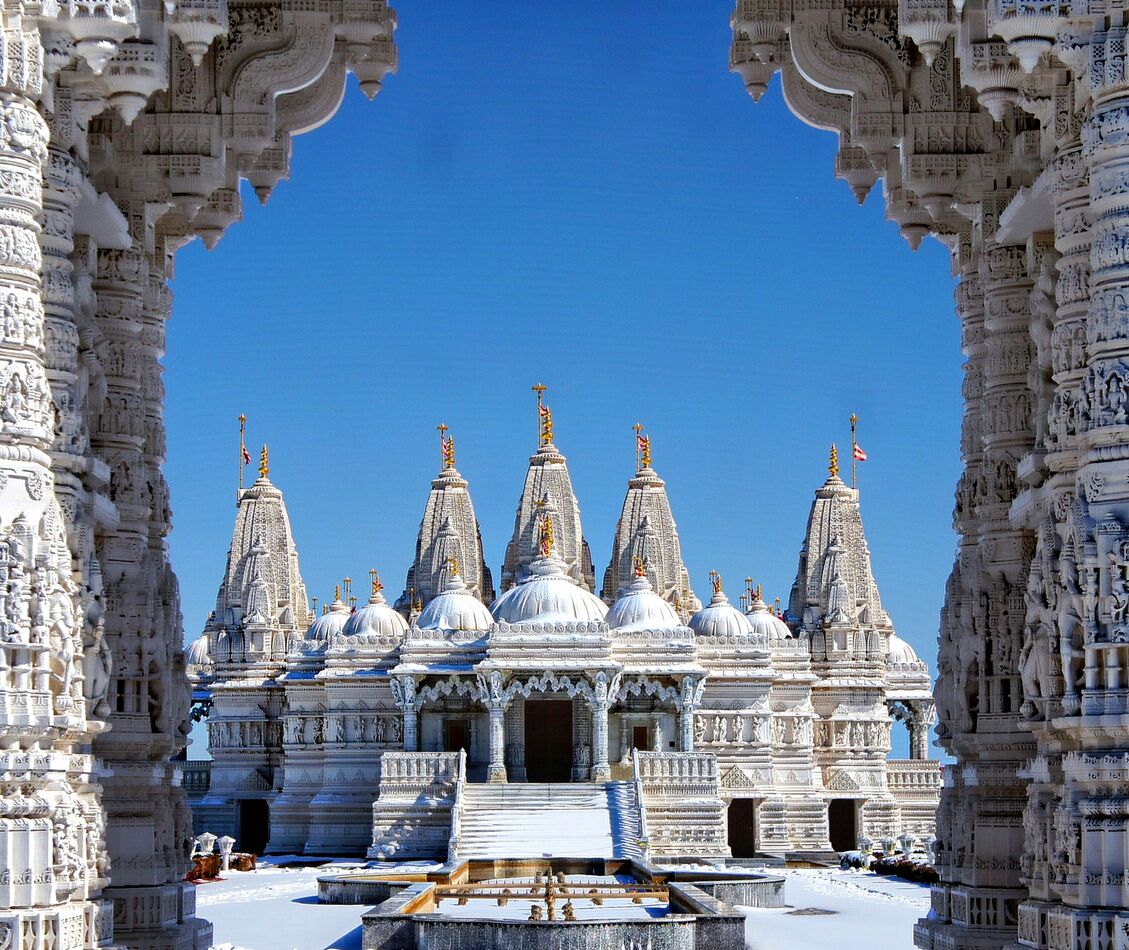 The stunning Hindu temple in Bartlett, IL...