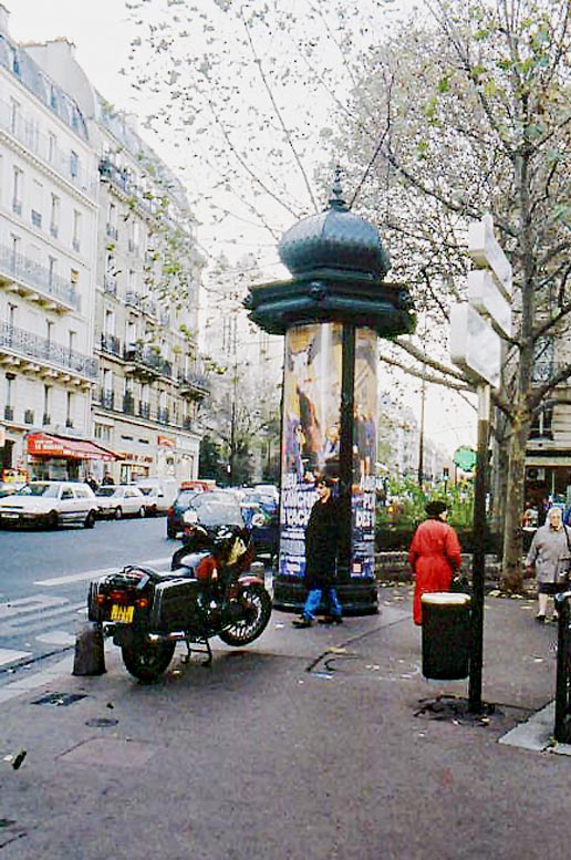 1999 November:  Paris   Rue Clovis Street Scene....