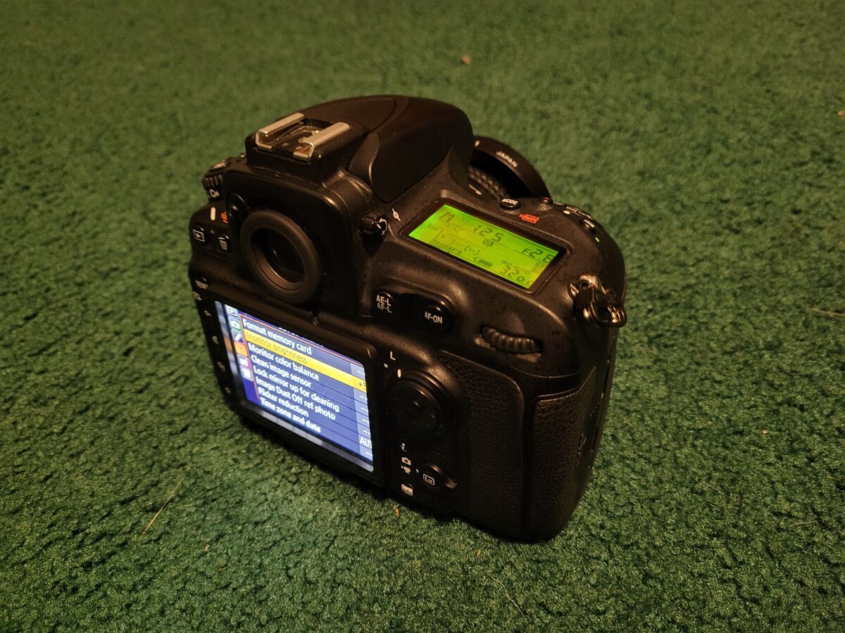 SOLD Excellent Condition Nikon D810 + 2 lenses and accessories for