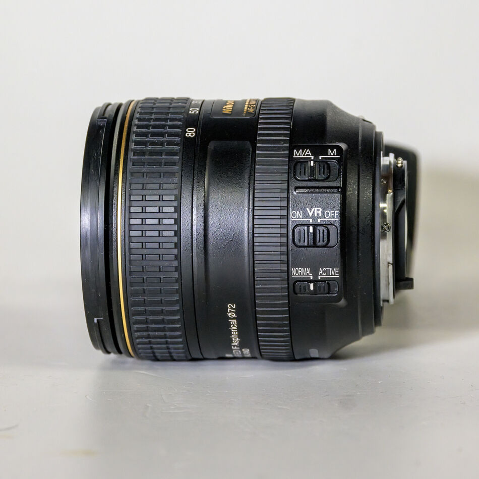 Side view of DX 16-80mm lens...