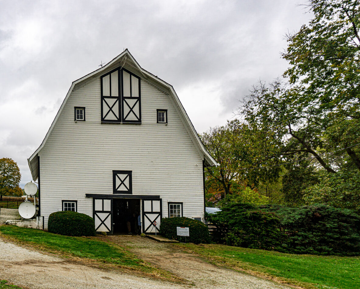 Another Barn Tour Barn: I believe this one is called the "Old-Fashioned ...