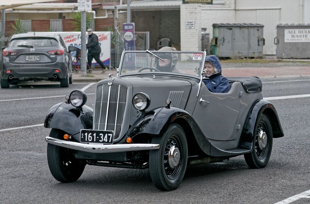 1938 Mark II Morris 8...