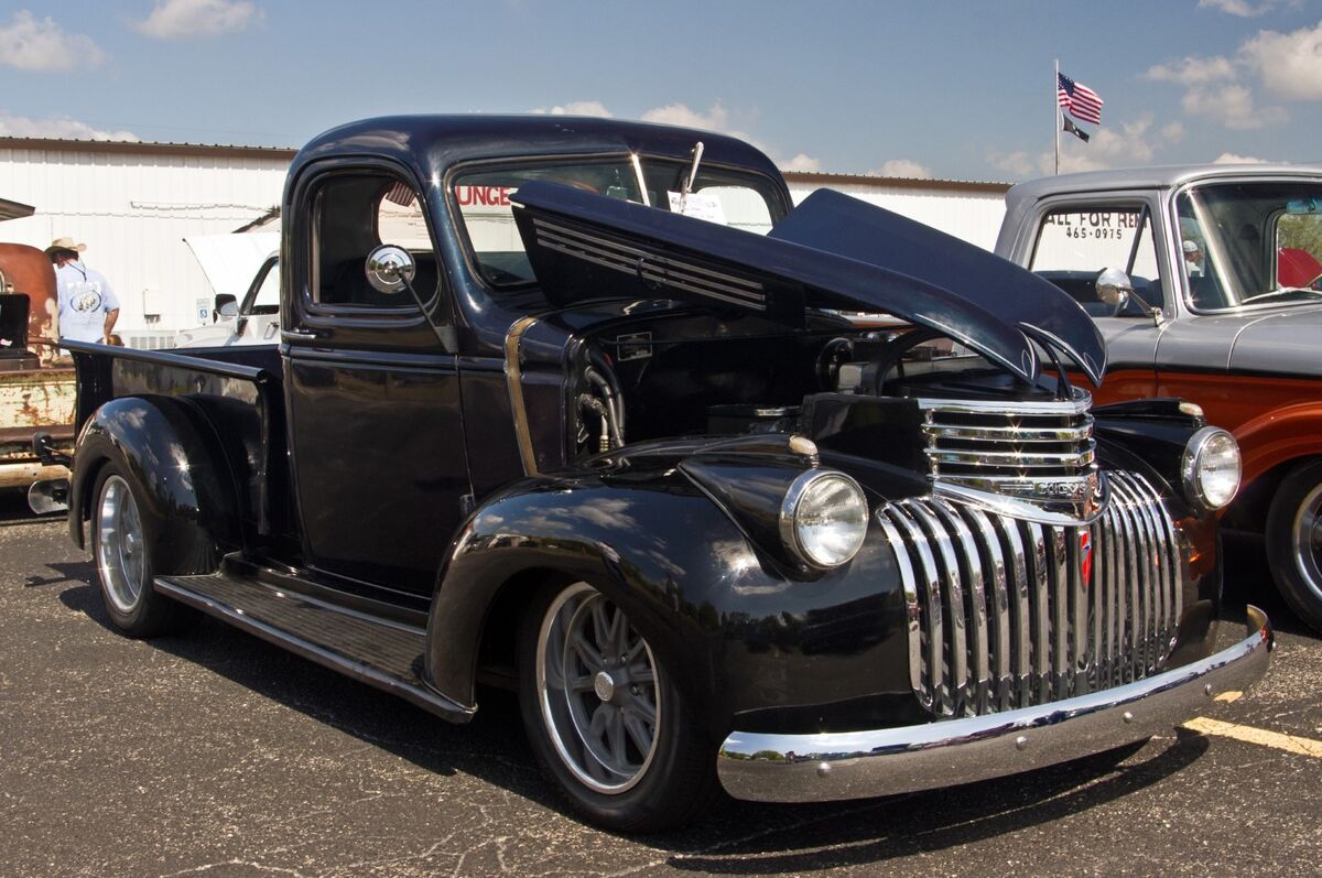 Truckin' at the Cruise-in: Beautiful day, very comfortable with temps ...