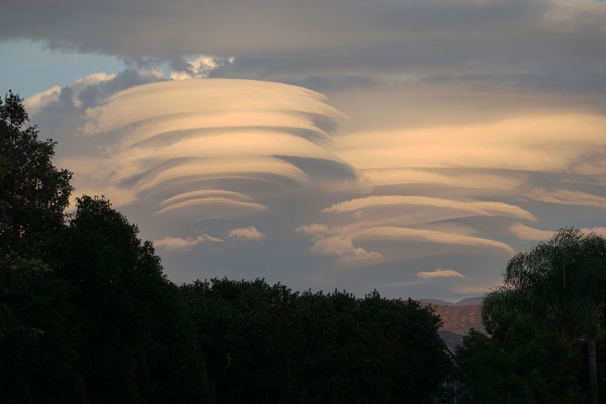 Altocumulus Lenticularis clouds over Irvine, Calif...