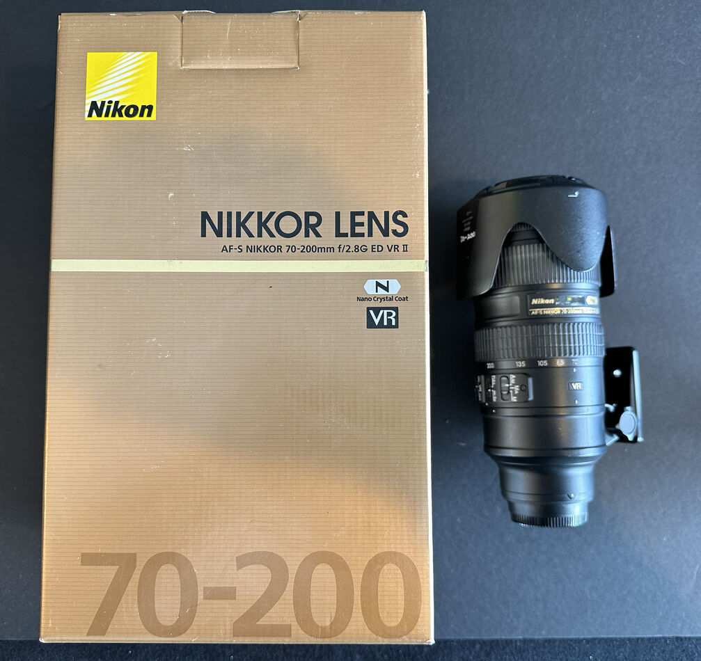AF-S Nikkor 70-200mm ƒ2.8 GII ED VRII with Box...