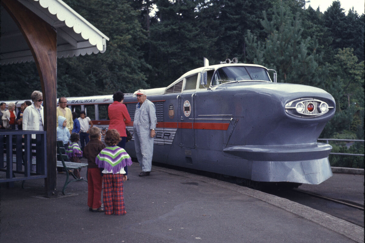 A small streamlined locomotive at the Portland Zoo...