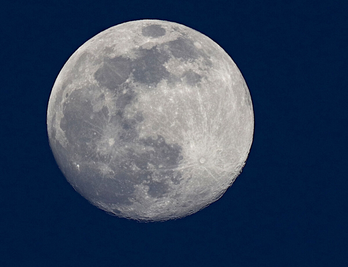 Waxing Gibbous Moon, Early Evening - 98% Illuminat...