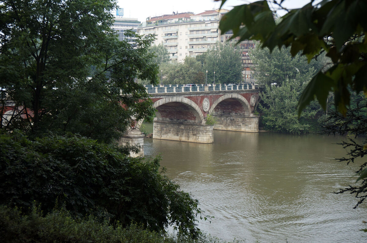 The Stone Arch Bridge, Ponte Isabella, over the Ri...