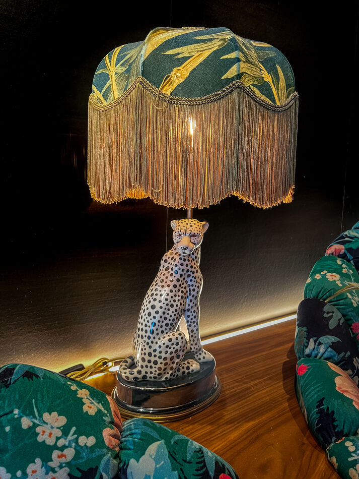 Now this is a lamp!!!...