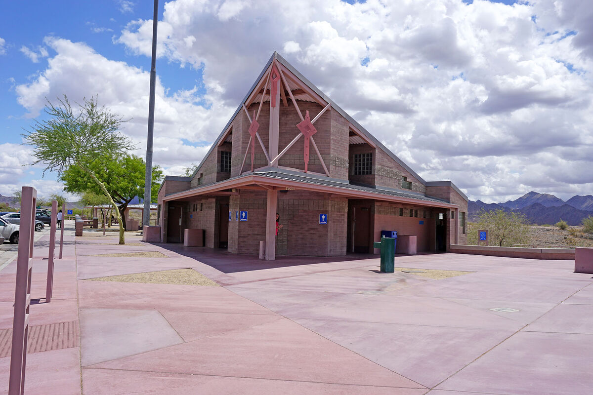 A rest stop near Ehrenberg⁩, ⁨Arizona - May 2019 -...