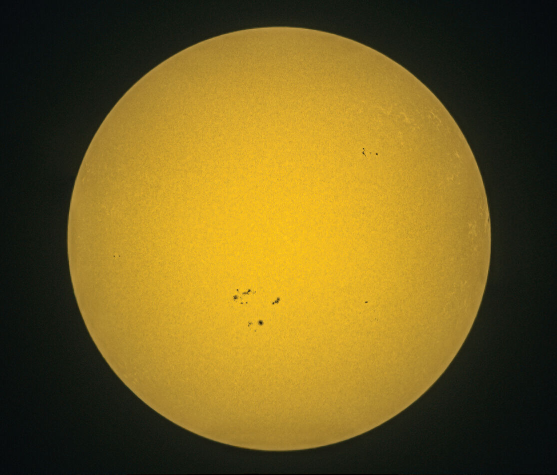 Full Solar Disk - Mosaic of two images (full size ...