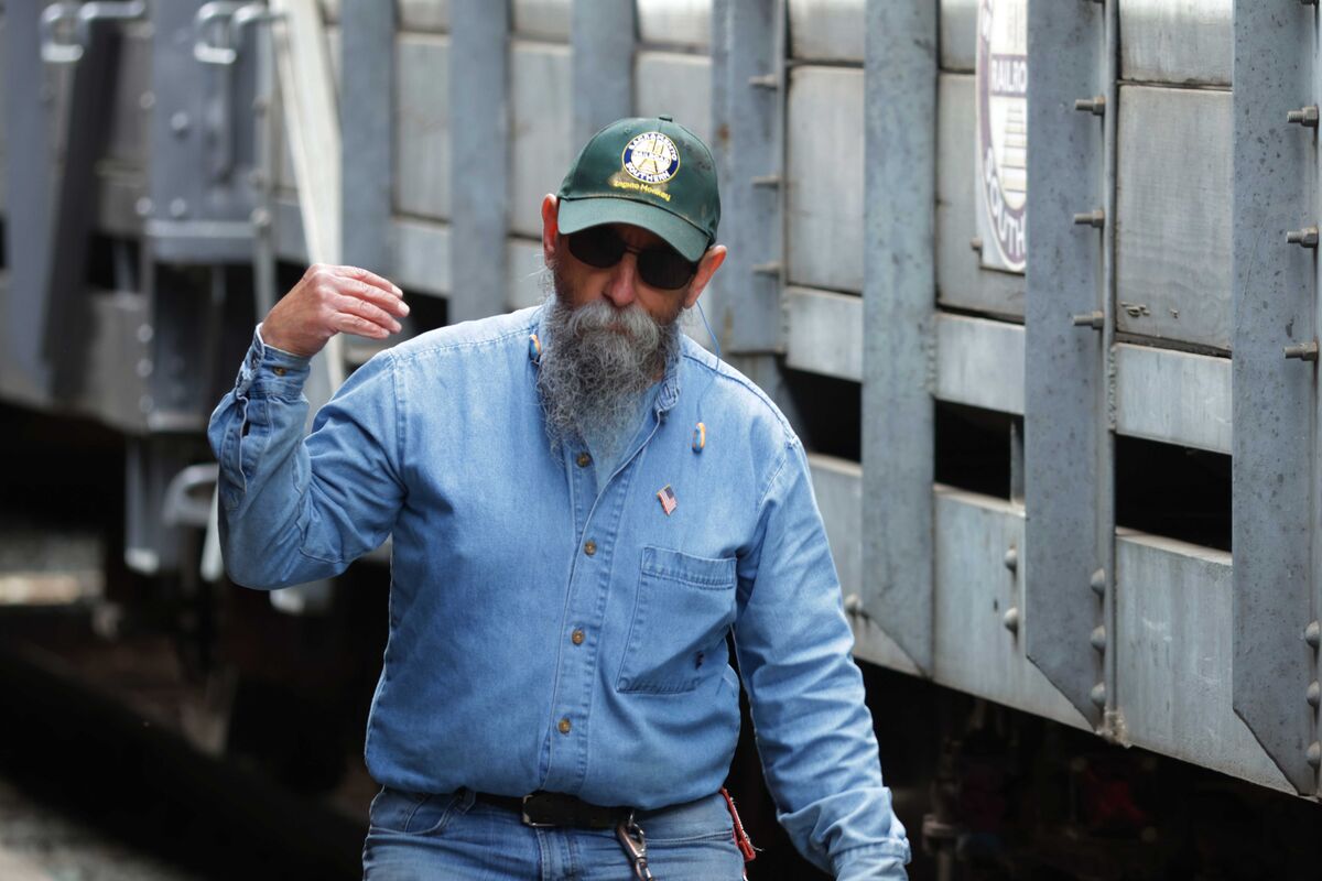 Kudos to the docents and volunteers I do want to recognize the docents