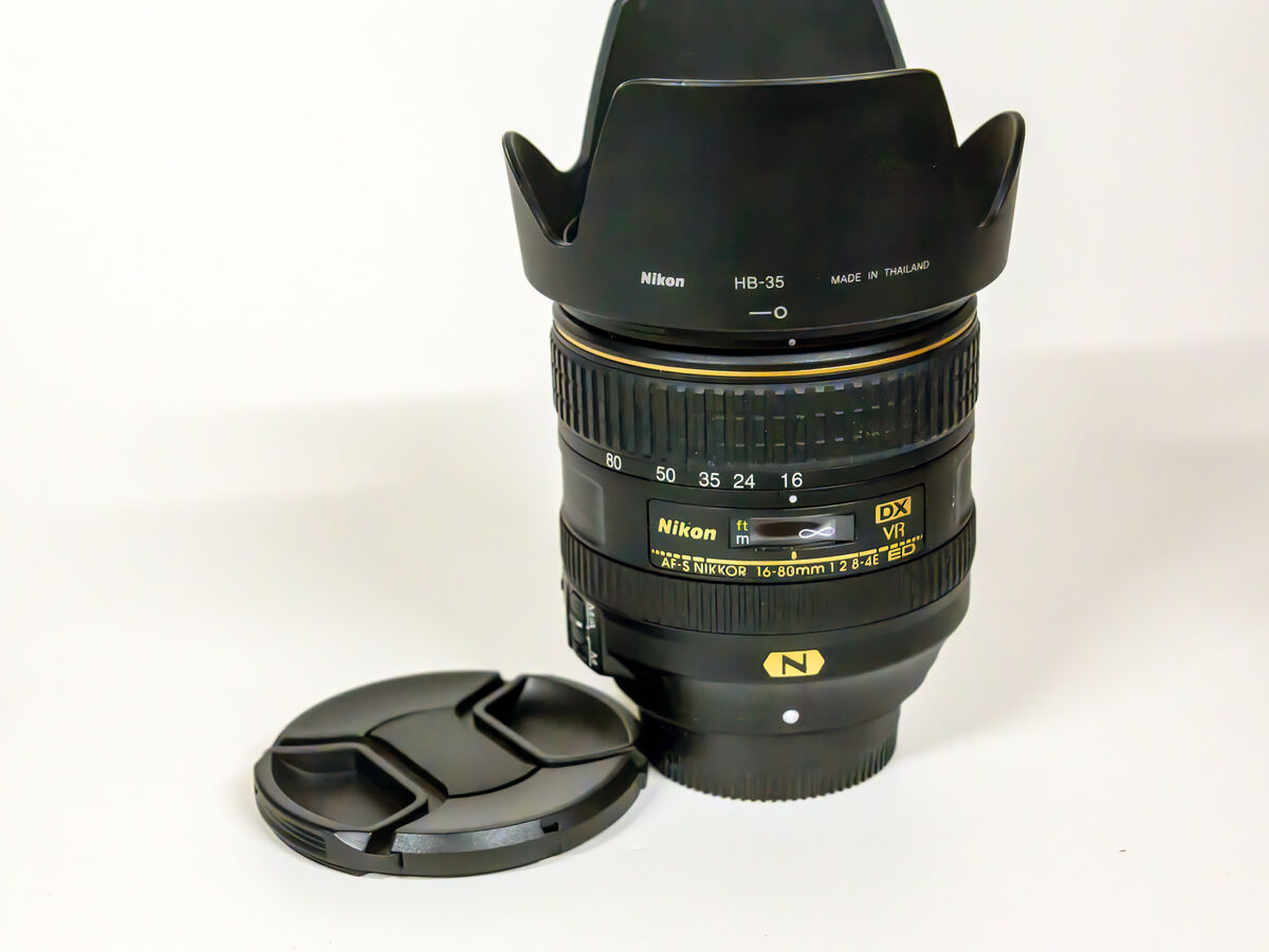 Nikon AF-S DX 16-80mm...