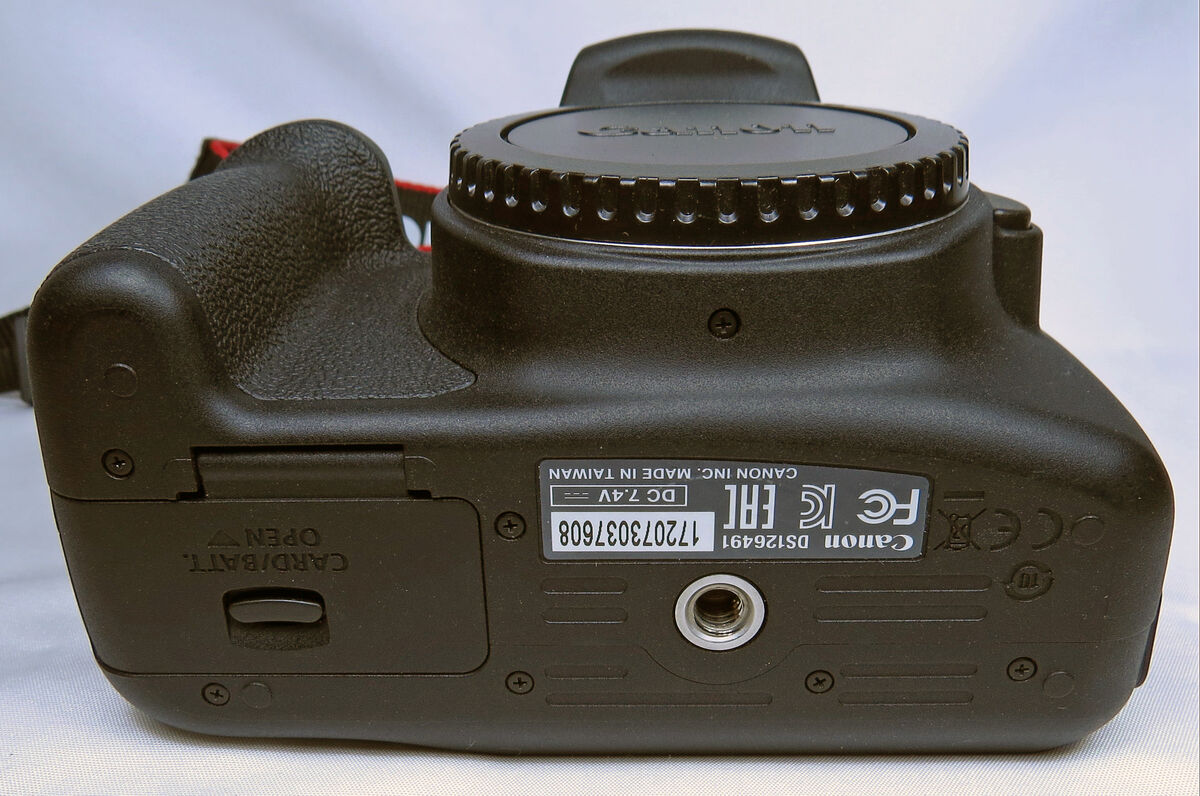 Canon EOS Rebel T5 18 Megapixel Camera Body Only Sold Excellent