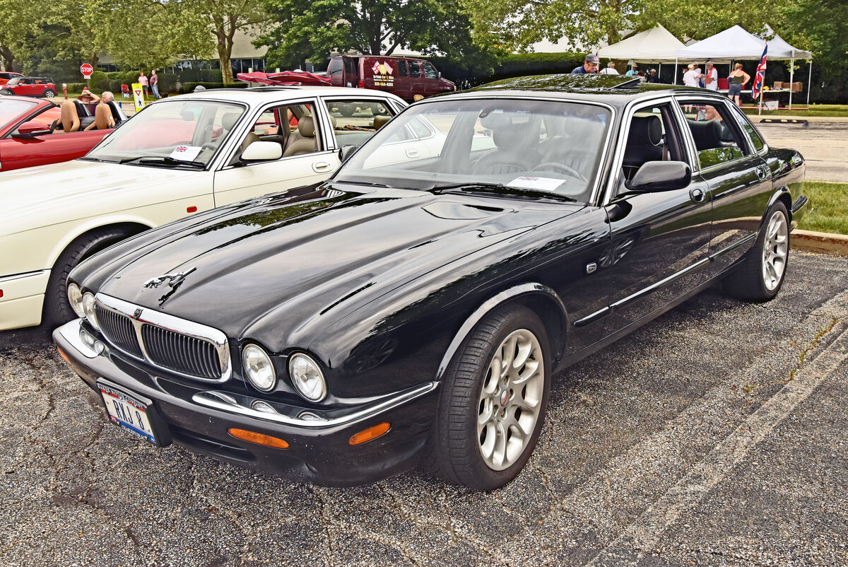 2003 Jaguar XJ 8...