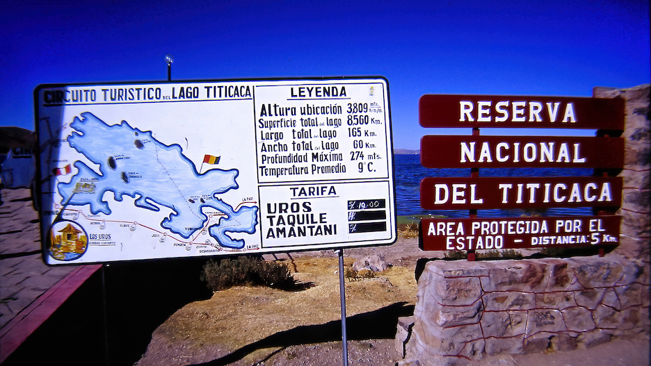 The sign states that the lake is 3809 meters above...