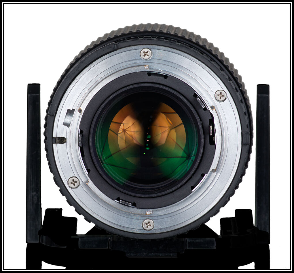 Lens Mount (Ai-s 75mm-150mm f/3.5 Series E) Note: ...