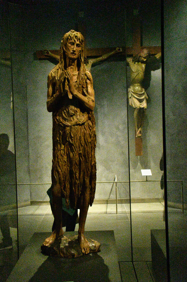 The wooden statue of Maria Magdalena by Donatello...