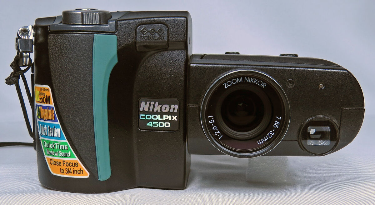 Nikon Coolpix 4500 Swivel Lens 4 MP Digital Camera Sold Excellent like new condition Builtin