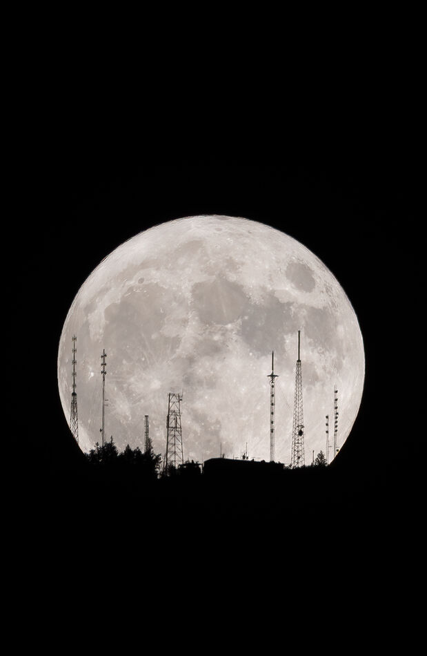 Moon rising over Sandia Crest...