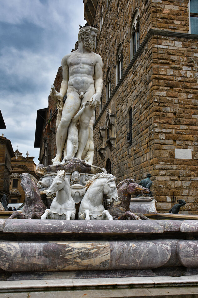 Fountain of Neptune by Bartolomeo Ammannati (1575)...