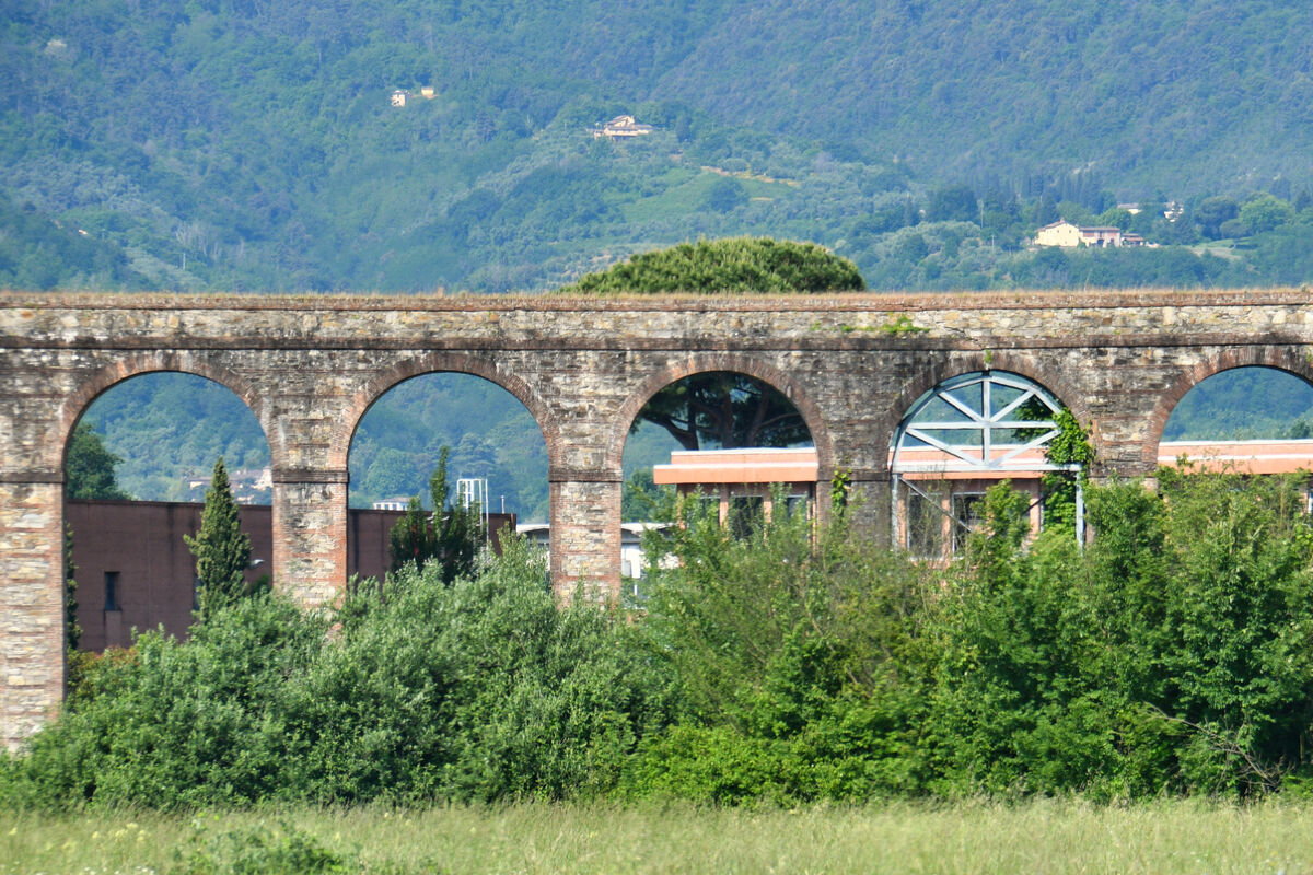 An old Roman aqueduct...