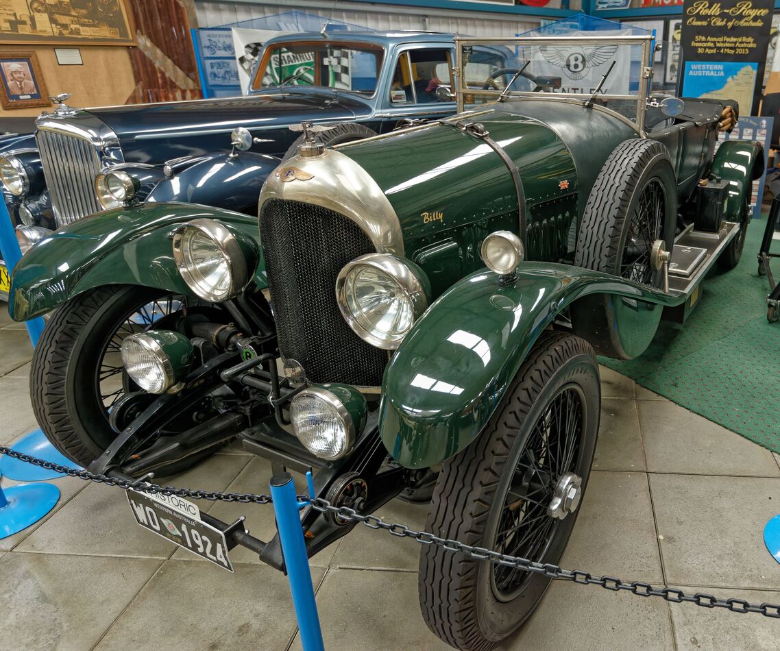 1924 Long wheelbase 3 litre Bentley. Note the numb...