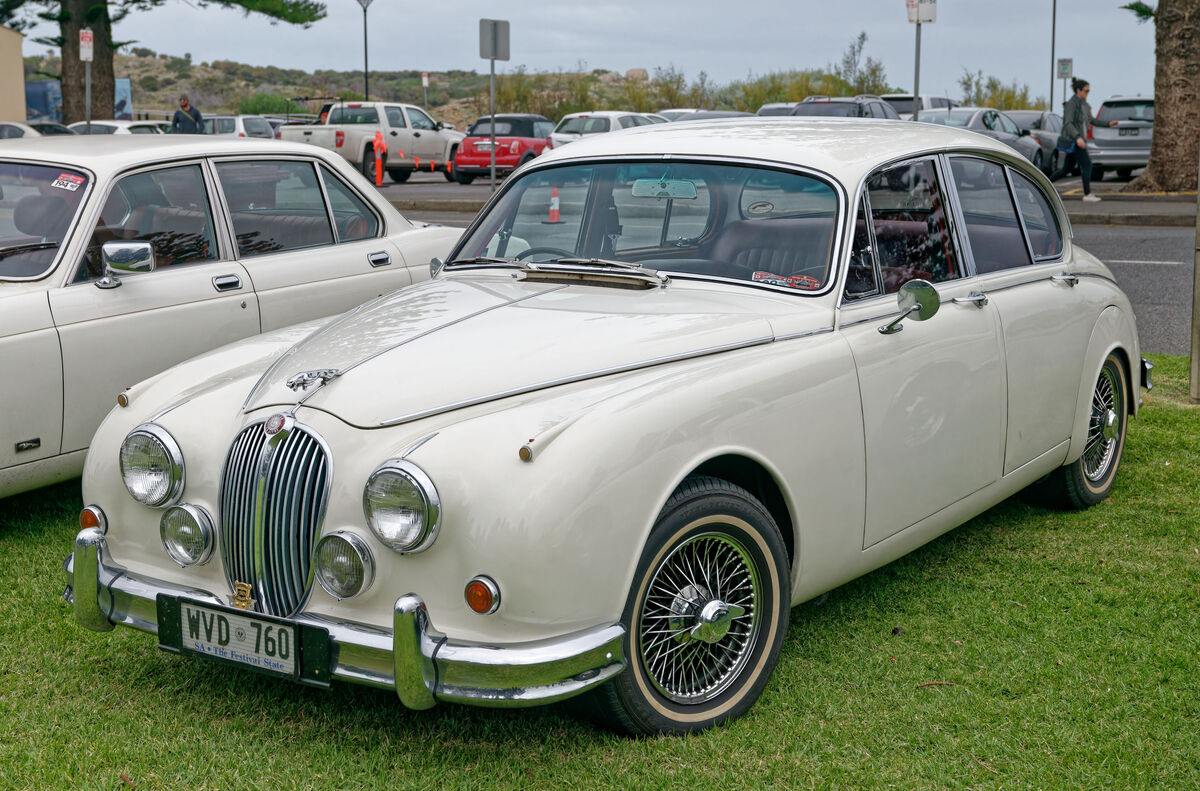 1959-1967 Jaguar Mark II 3.8 litre...