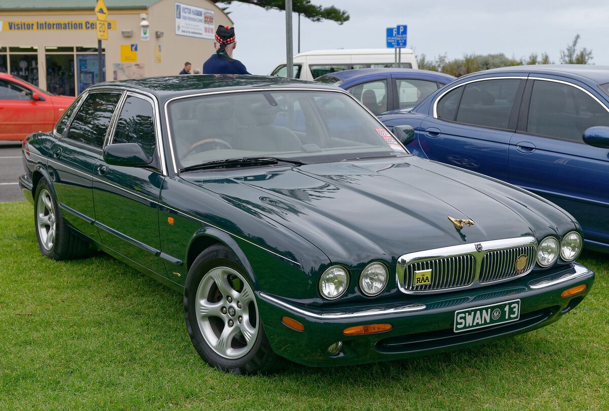 1998-2003 Jaguar XJ8...