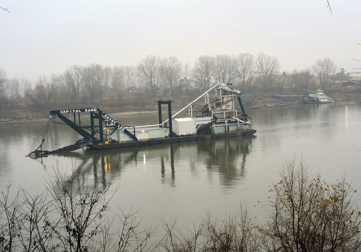 Dredge in Missouri River...