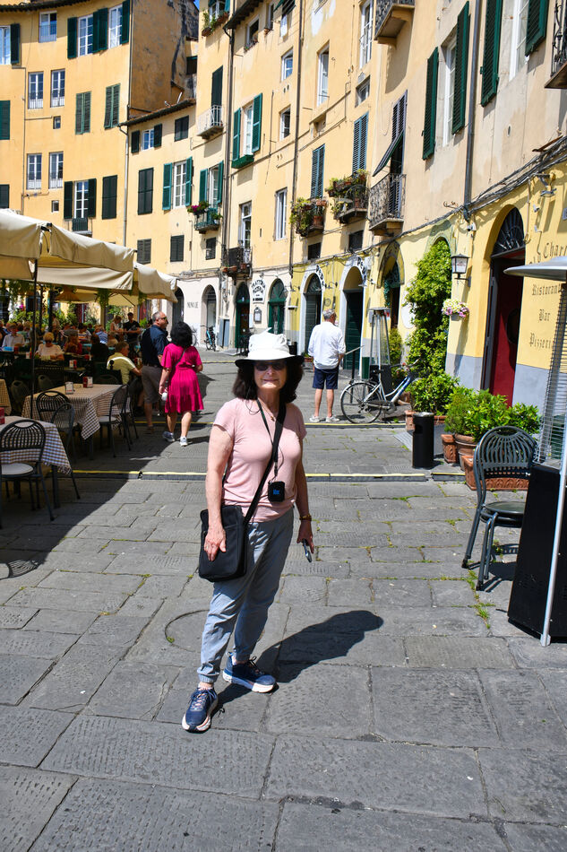 Gail in the Piazza dell'Anfiteatro - slightly out ...