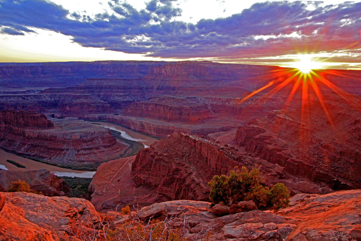 Sunset at Dead Horse Point in Utah...