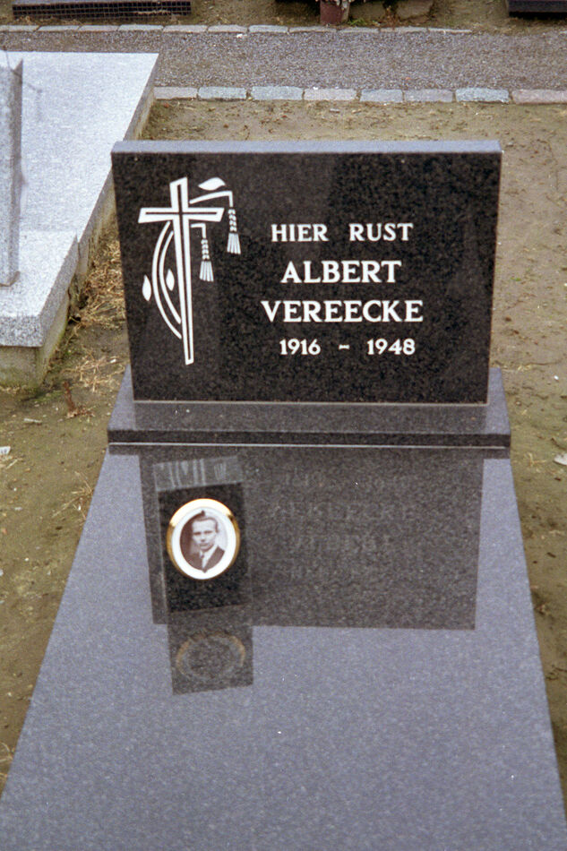 Grave of a ancestor buried in Rumbeke, Belgium, bi...