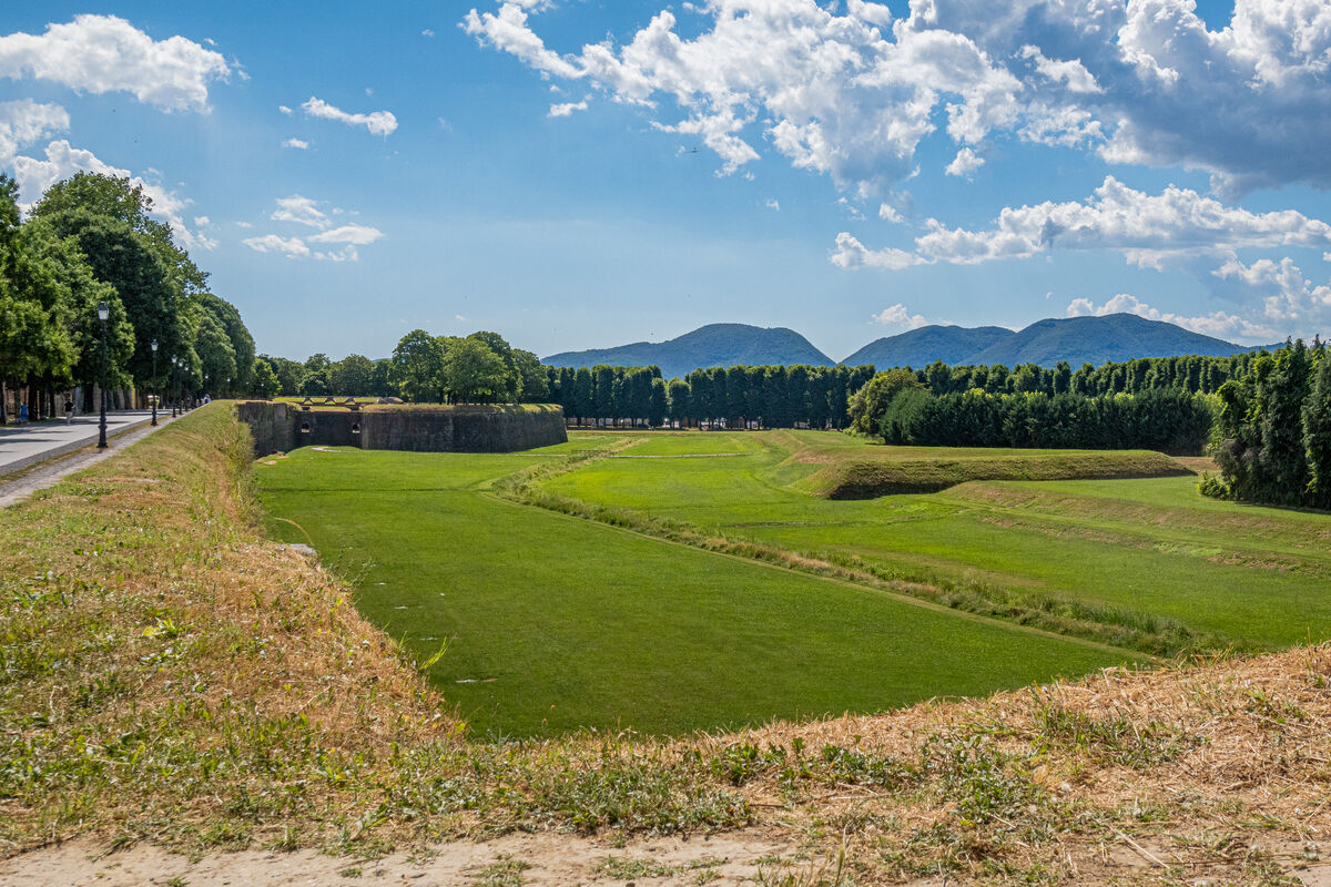 From the top of the wall surrounding Lucca...