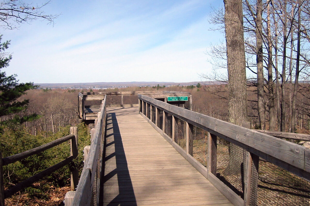 A walkway out to a scenic overlook near Indian Riv...