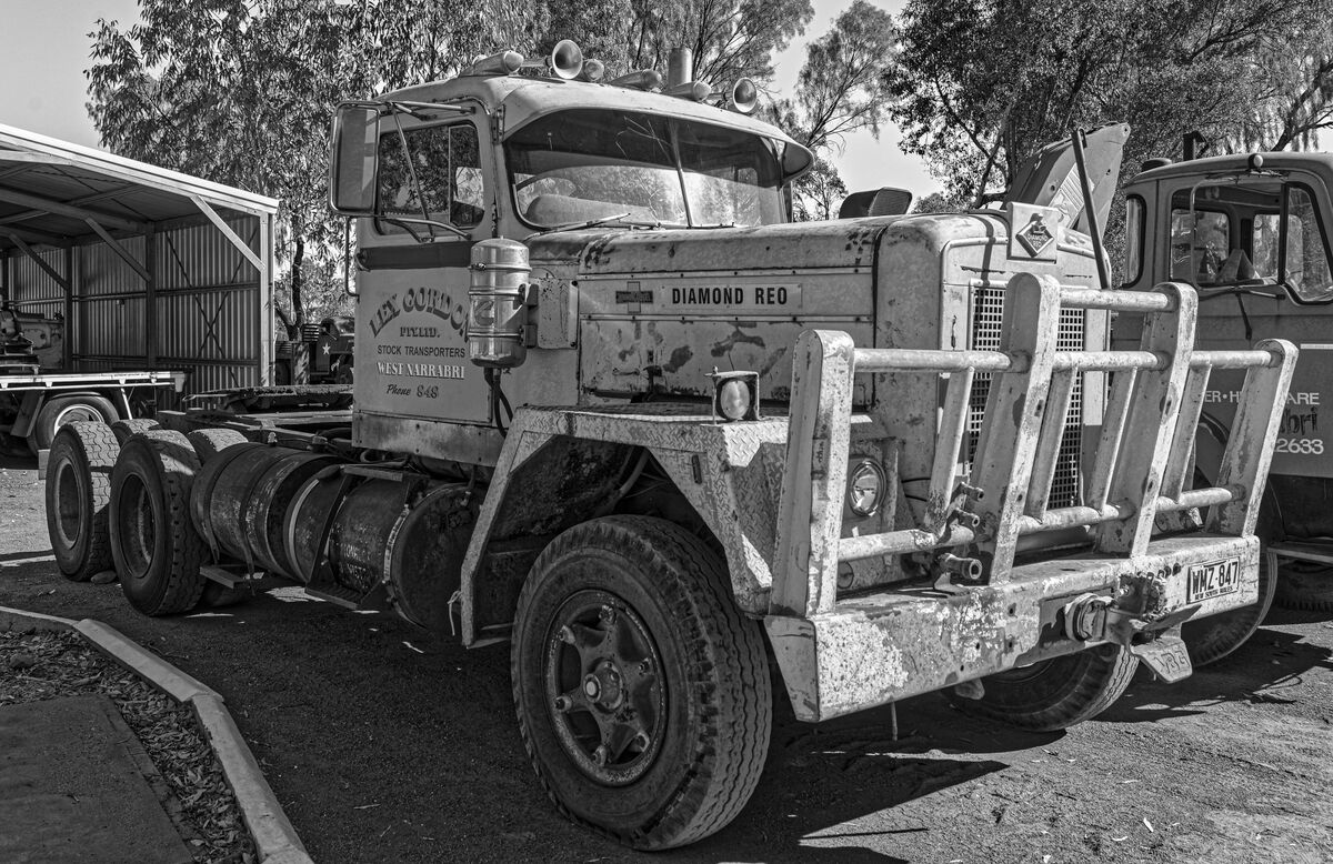 1970's Diamond Reo prime mover (Tractor Unit)....