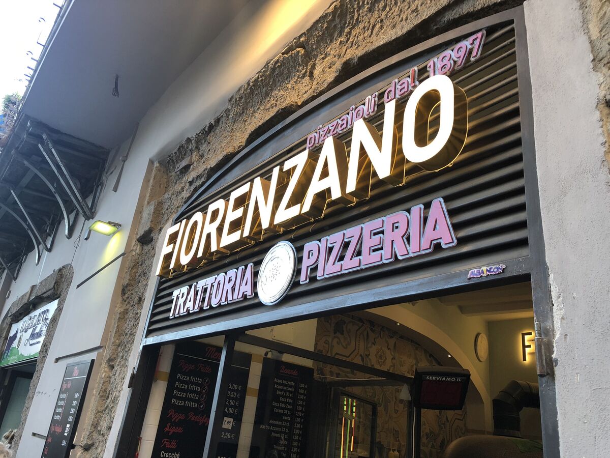 A pizzeria that is 125 years old...