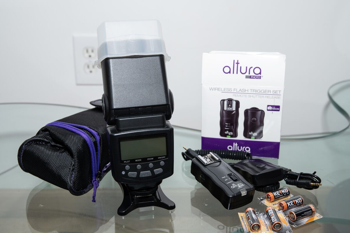 Altura iTTL flash and Trigger for Nikon All in excellent condition