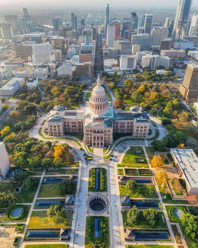 State Capitol Buildings The Best And The Worst There Are Beautiful State Capitol Buildings