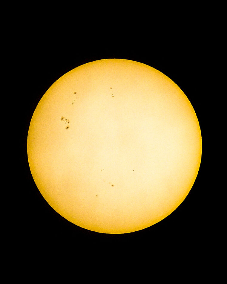 Today's sunspots and this evening's moon: Nikon D5600 w AF-P 70-300 4.5 ...