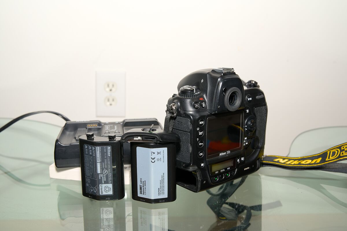 Nikon D3s $750: This is very lightly used Nikon D3s in excellent ...